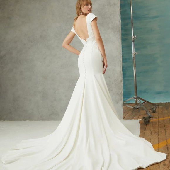 Rita Vinieris - Clementine Wedding Gown - Picture 2 of 6